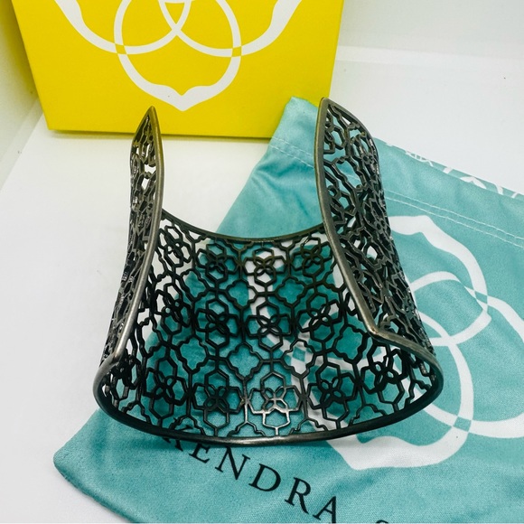 Kendra Scott Antique Silver Aimee Cuff Bracelet - Picture 9 of 10